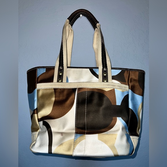 Coach Handbag - Picture 2 of 8